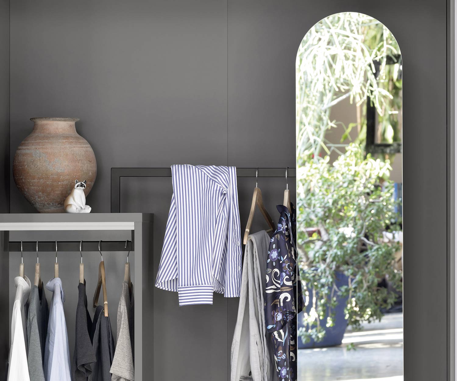 Armadio di design di alta qualità Novamobili Move Niche con specchio Armadio di design di alta qualità Novamobili Move Niche con specchio