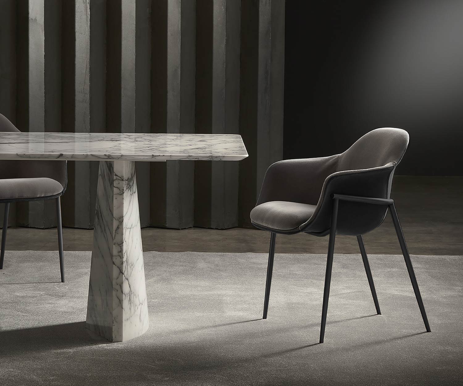 Esclusiva Marelli Poltrona Chia Design struttura nera Esclusiva Marelli Poltrona Chia Design struttura nera