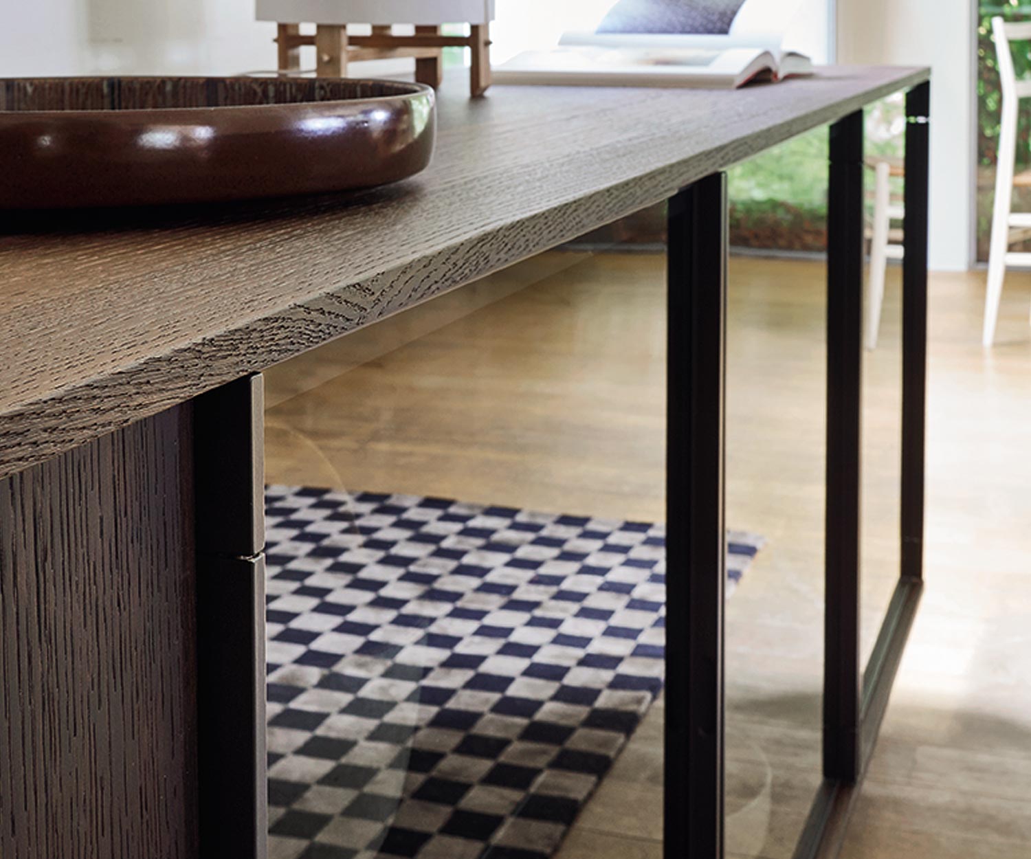 Moderno Livitalia Credenza di design in vetro Scrigno in dettaglio le maniglie Moderno Livitalia Credenza di design in vetro Scrigno in dettaglio le maniglie