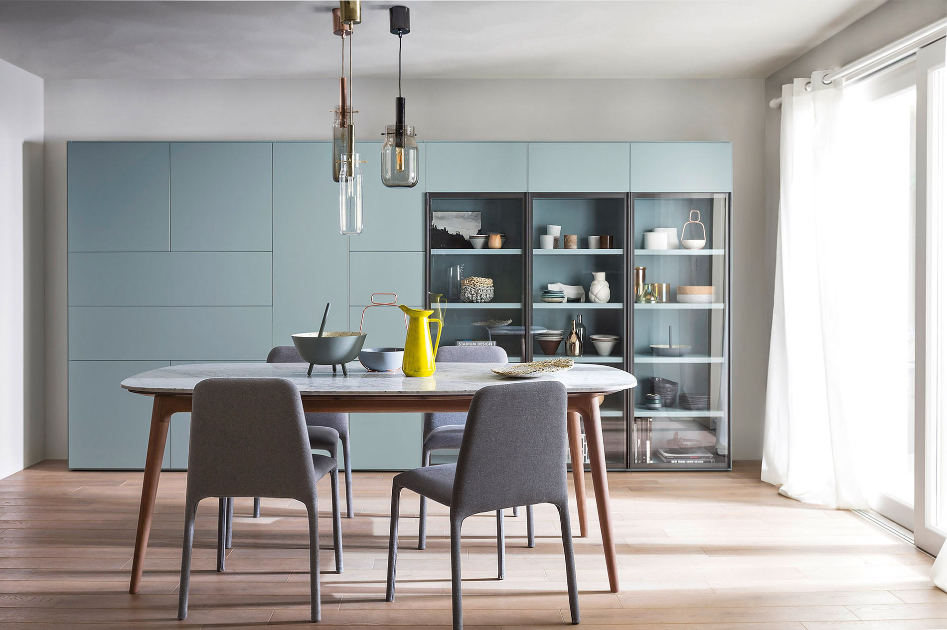 Novamobili Sala da pranzo di design con armadio e zona pranzo