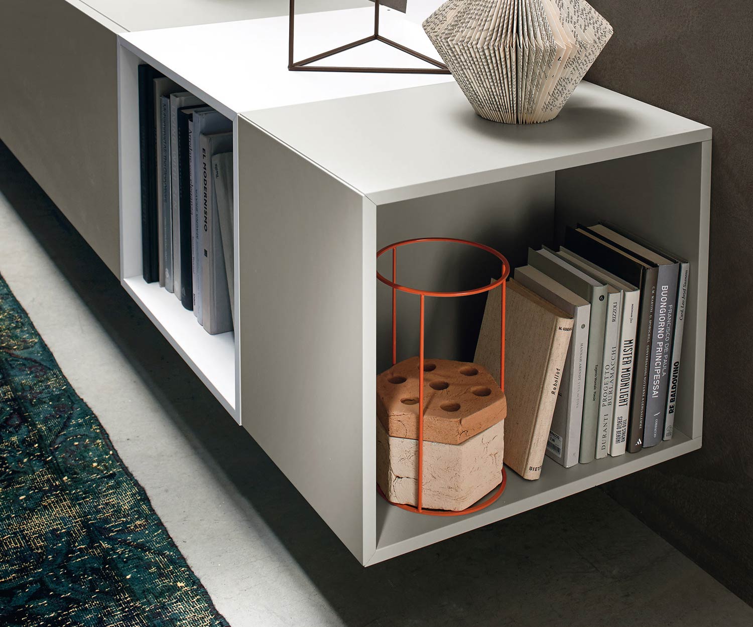 Pensile moderno di design sospeso C07 con elementi a giorno in dettaglio Pensile moderno di design sospeso C07 con elementi a giorno in dettaglio