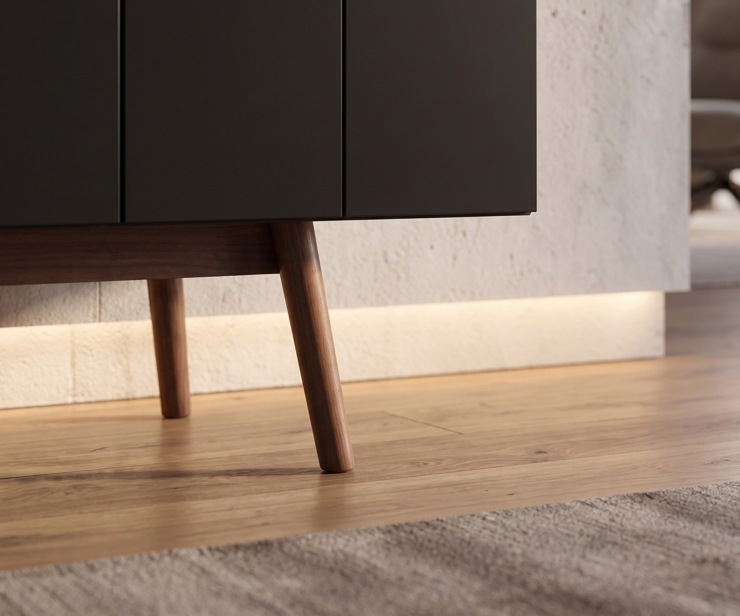 Credenza per soggiorno al2 MOS-I-KO 003 A, dettaglio dei piedi in legno stile rétro e ante grigio scuro su parquet.