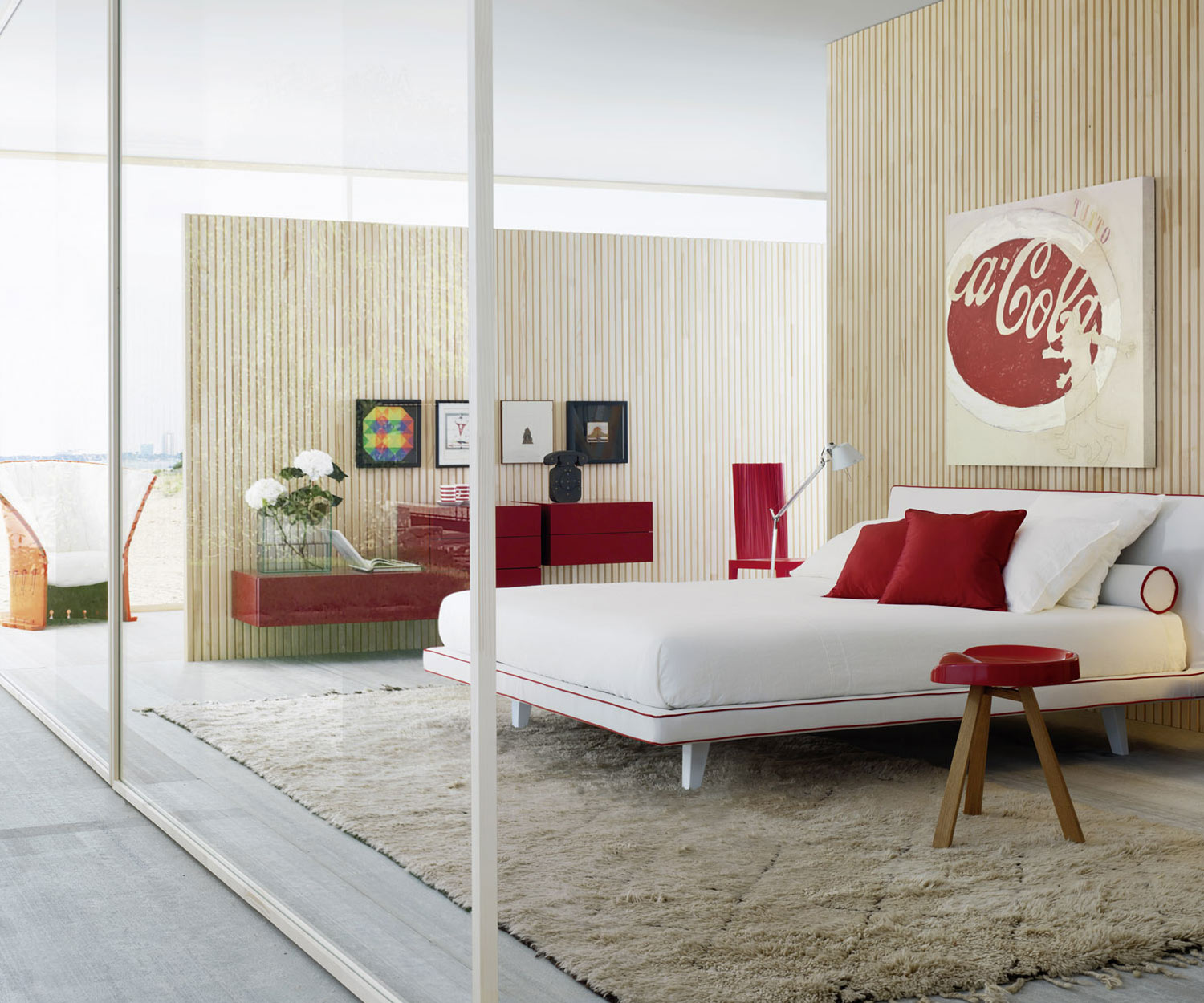Alta qualità Livitalia Cassettiera a muro di design Valeo in rosso per la camera da letto Alta qualità Livitalia Cassettiera a muro di design Valeo in rosso per la camera da letto