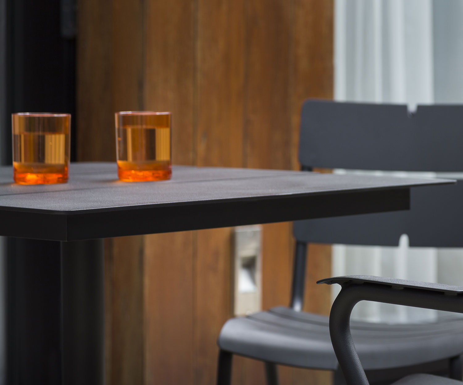 Oasiq Tavolo da pranzo Ceru in alluminio B 80 cm antracite