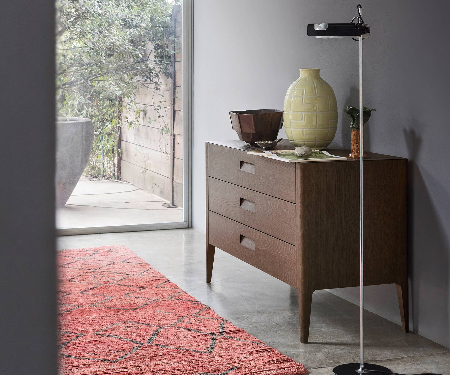 Cassettiera di design per camera da letto Giotto con 3 cassetti da Novamobili Cassettiera di design per camera da letto Giotto con 3 cassetti da Novamobili