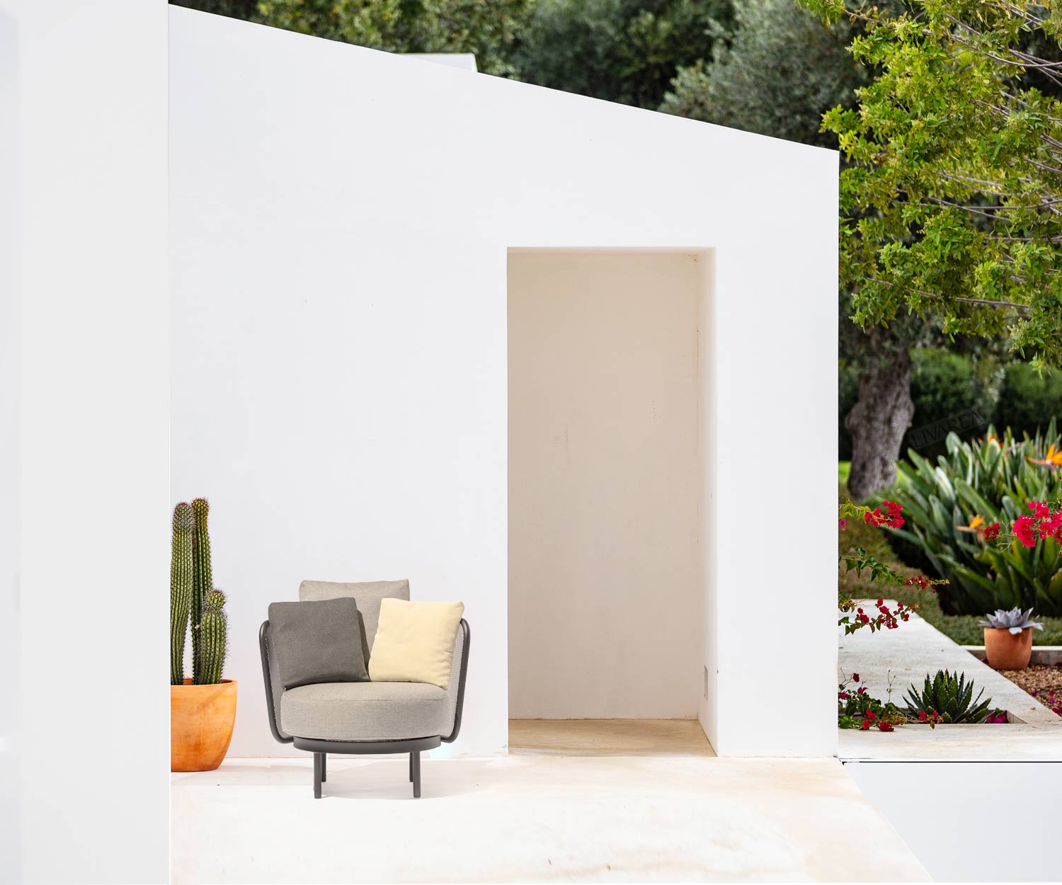 Todus Sedia club Baza Round Design in terrazza Todus Sedia club Baza Round Design in terrazza