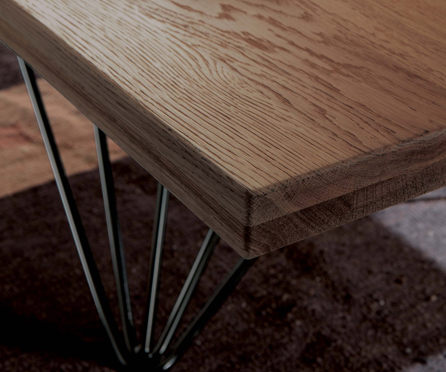 Ozzio Tavolino R T064 piano impiallacciato in vero legno Ozzio Tavolino R T064 piano impiallacciato in vero legno