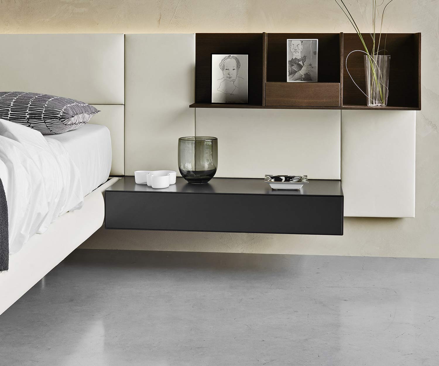 Alta qualità Livitalia design piatto del comodino sospeso Alta qualità Livitalia design piatto del comodino sospeso