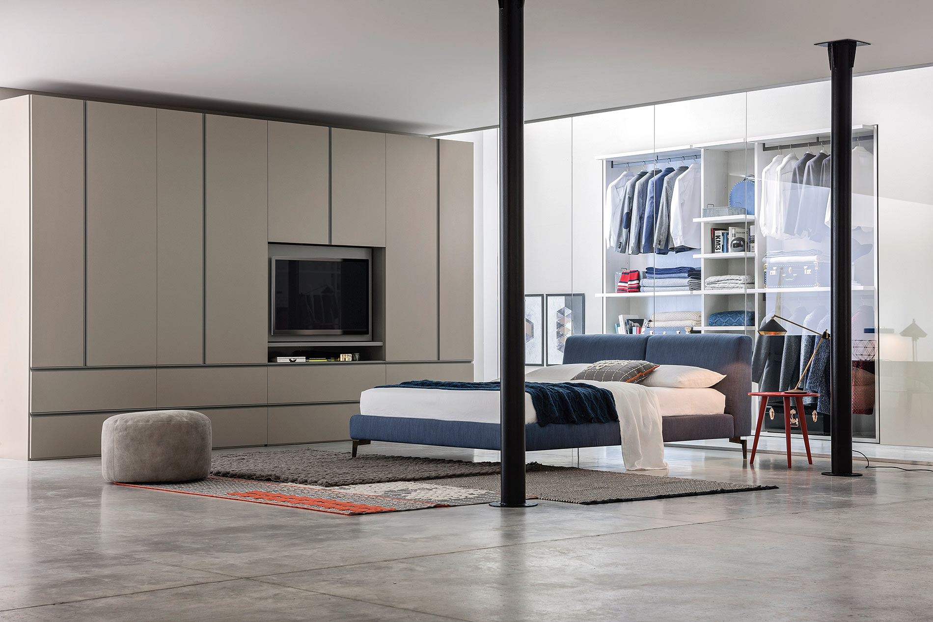 Armadio con porta TV Armadio con porta TV