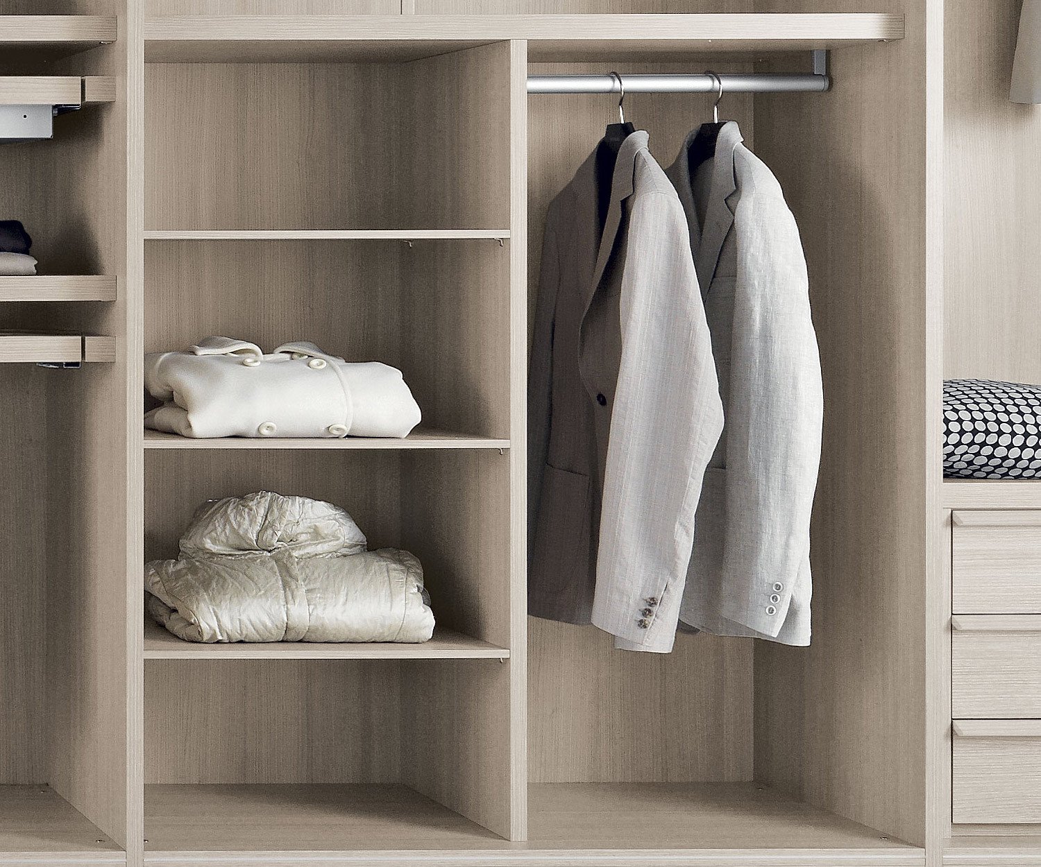 Appendiabiti Magnum Armadi come accessorio per gli armadi Novamobili  Appendiabiti Magnum Armadi come accessorio per gli armadi Novamobili
