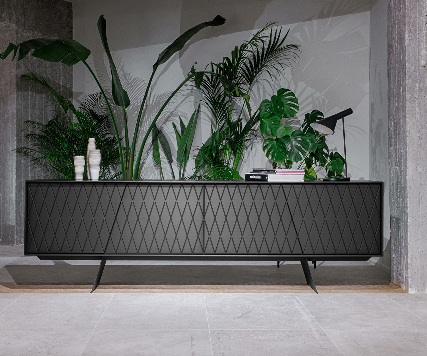 Nero al2 e klipse 003 Credenza di design con motivo a rombi Nero al2 e klipse 003 Credenza di design con motivo a rombi