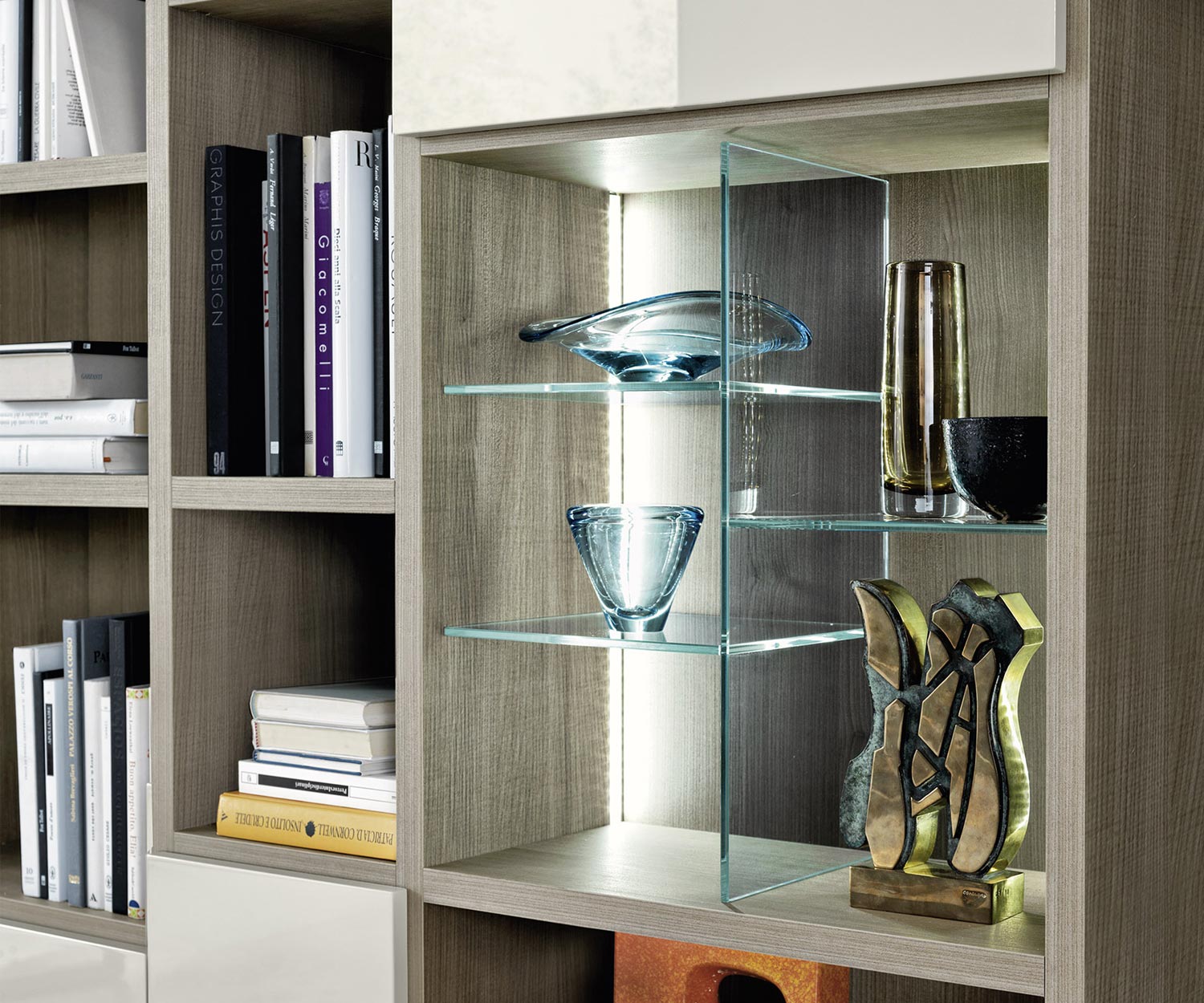 Libreria di design con illuminazione a LED Libreria di design con illuminazione a LED