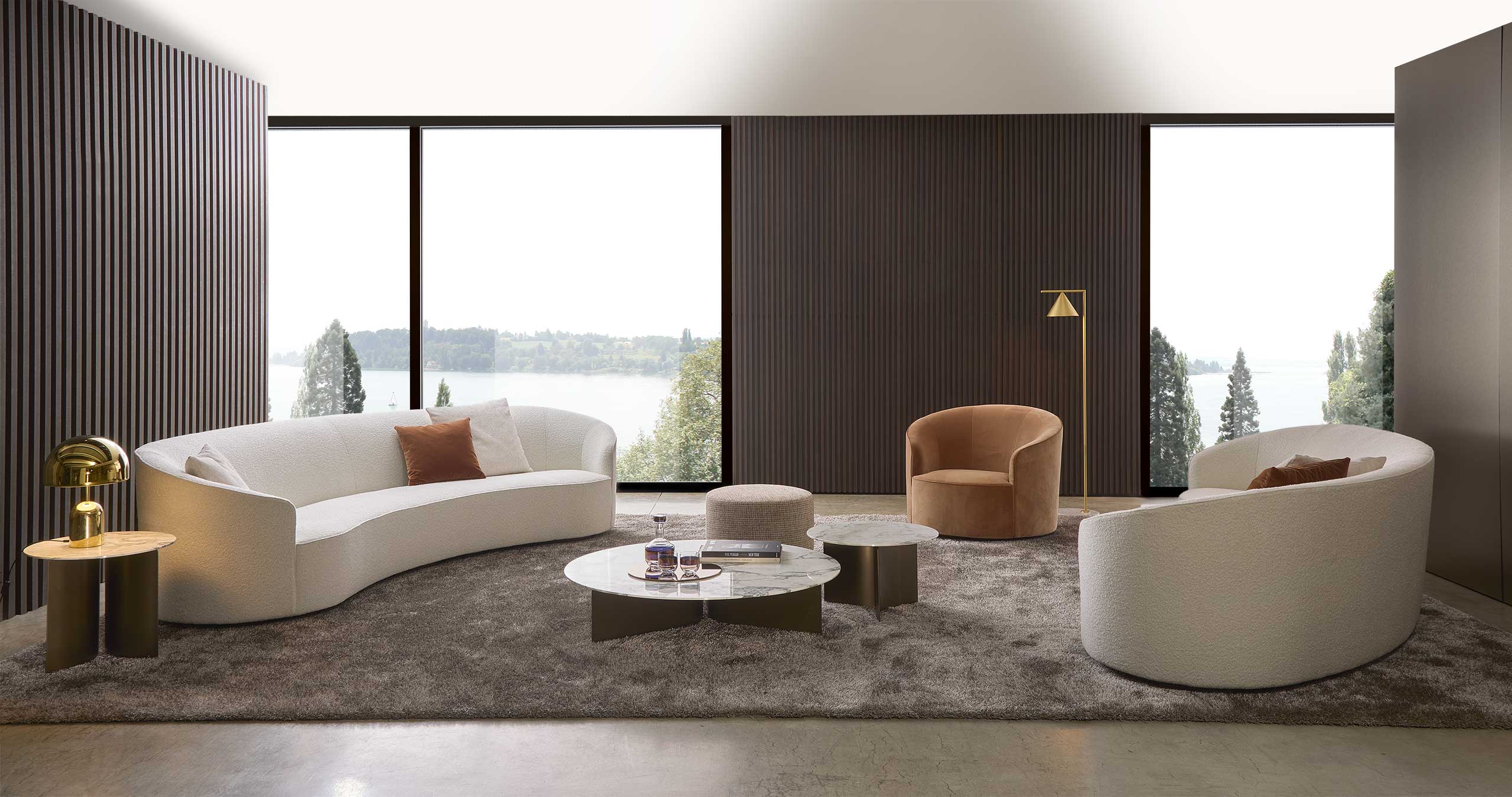 Modernes Wohnzimmer mit halbrundem Designer Sofa Moon - Marelli Modernes Wohnzimmer mit halbrundem Designer Sofa Moon - Marelli